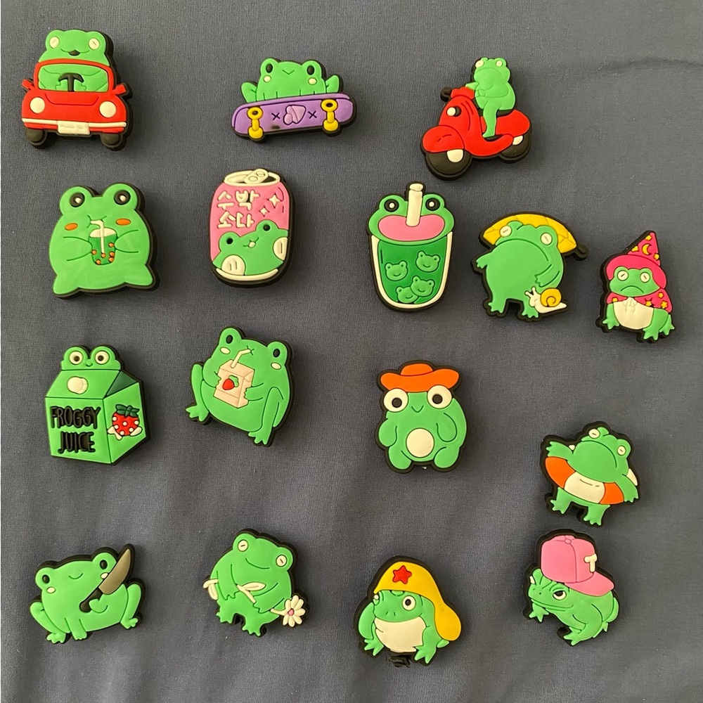 Green Frog Croc Jewelry Accessories Set 16pcs. New